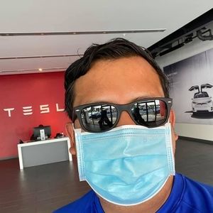 Meet your Posher, Sam